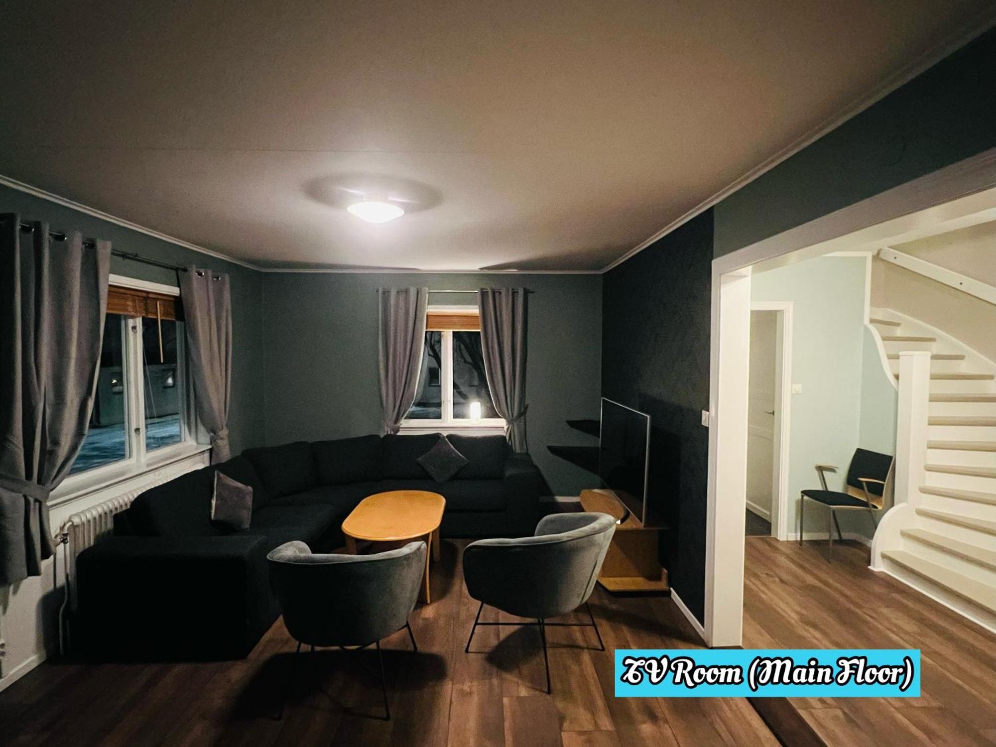 Kiruna Accommodation Vintergatan 5B, Villa For 10 Person エクステリア 写真