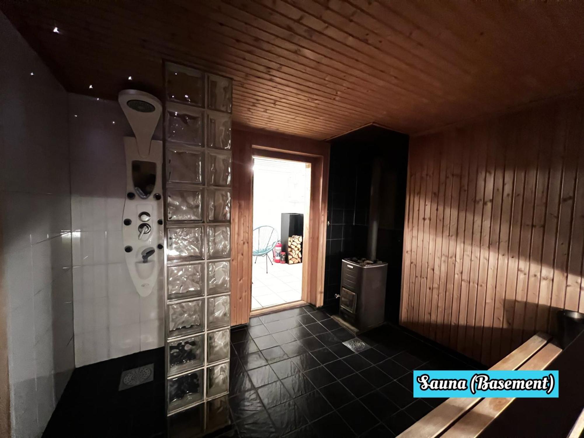 Kiruna Accommodation Vintergatan 5B, Villa For 10 Person エクステリア 写真