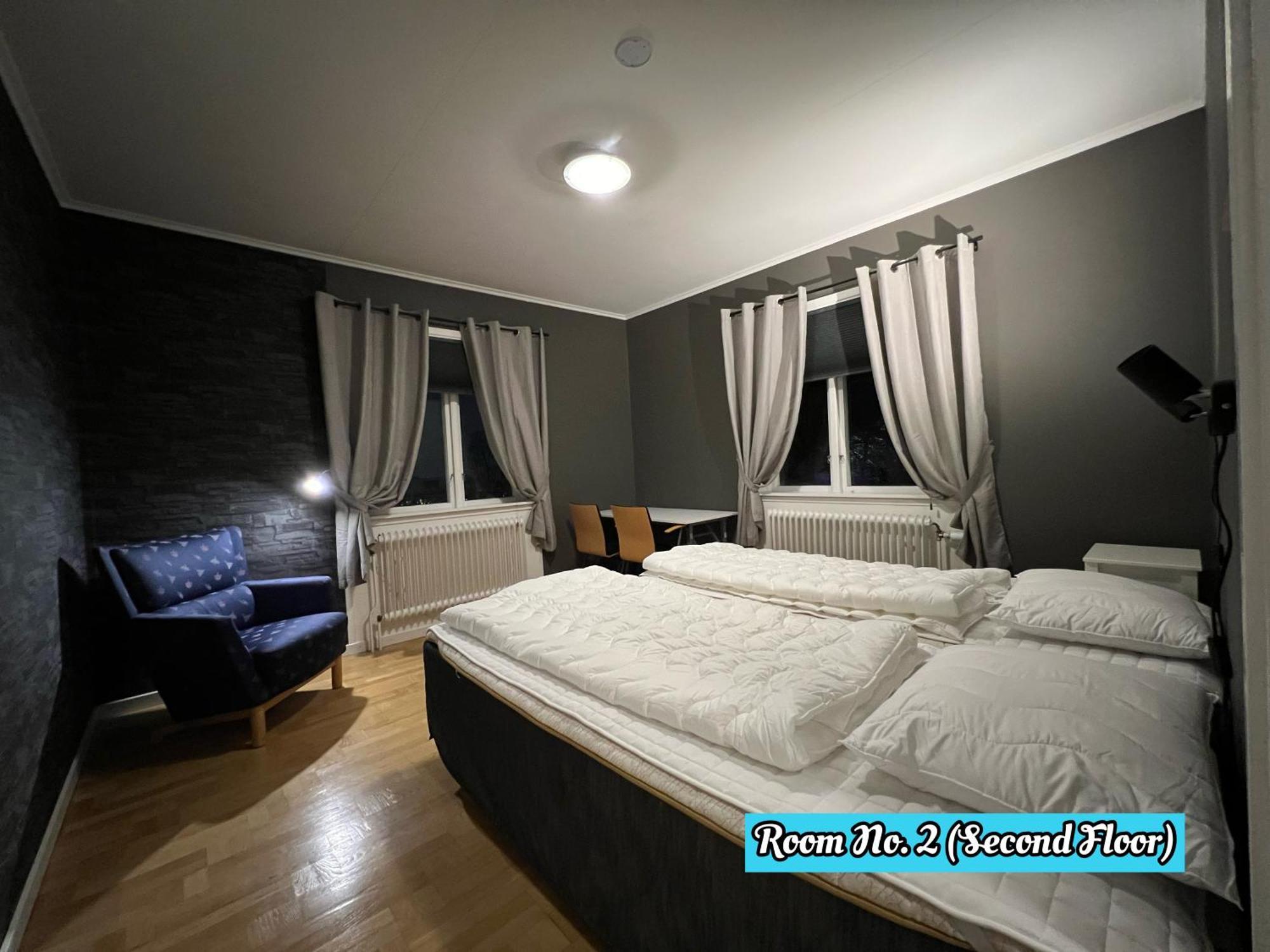 Kiruna Accommodation Vintergatan 5B, Villa For 10 Person エクステリア 写真